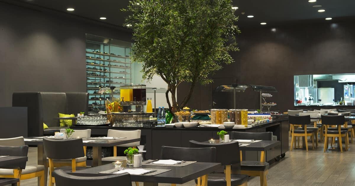 Melia Braga Hotel & Spa Dış mekan fotoğraf The lounge at the airport
