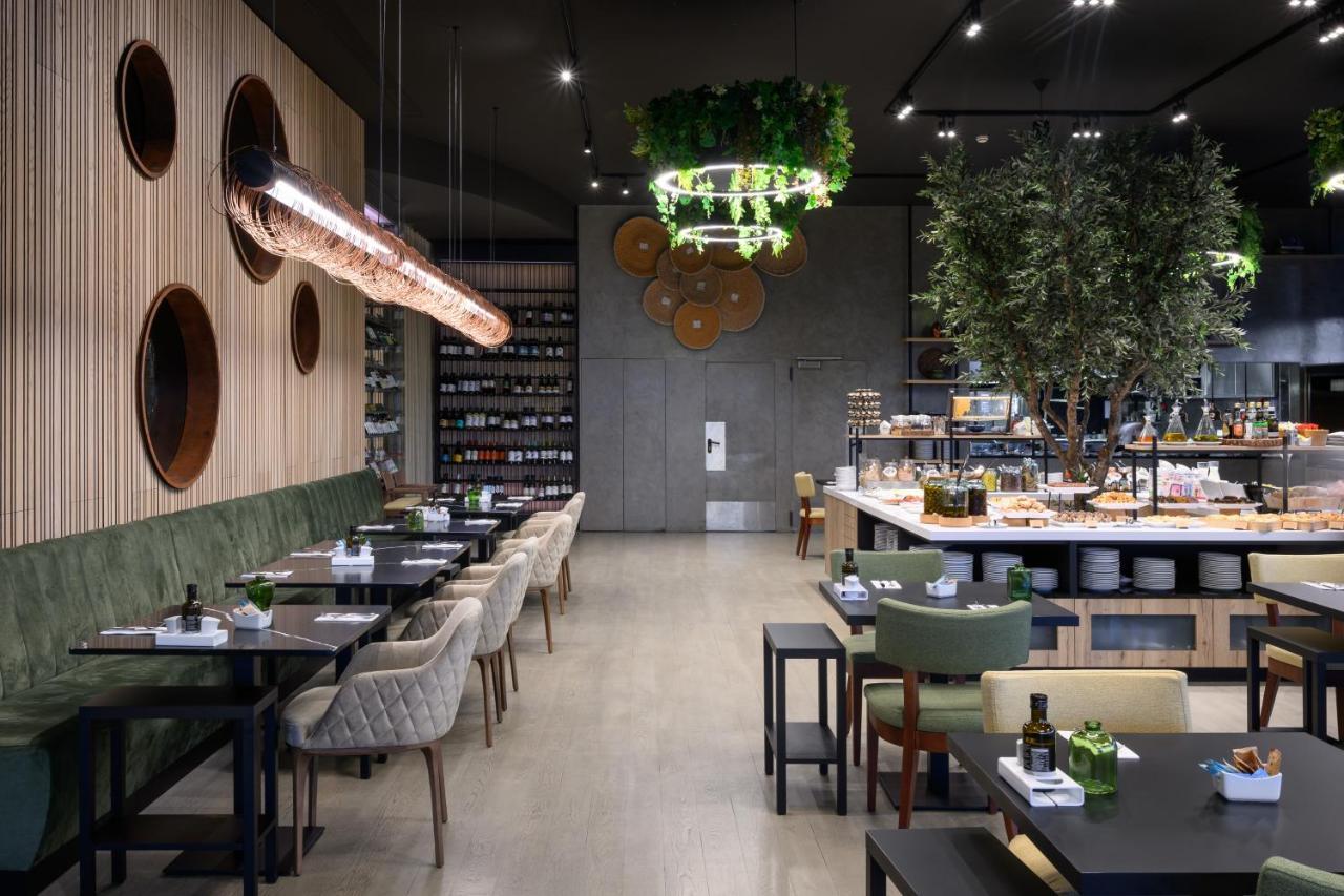 Melia Braga Hotel & Spa Dış mekan fotoğraf Restaurant interior
