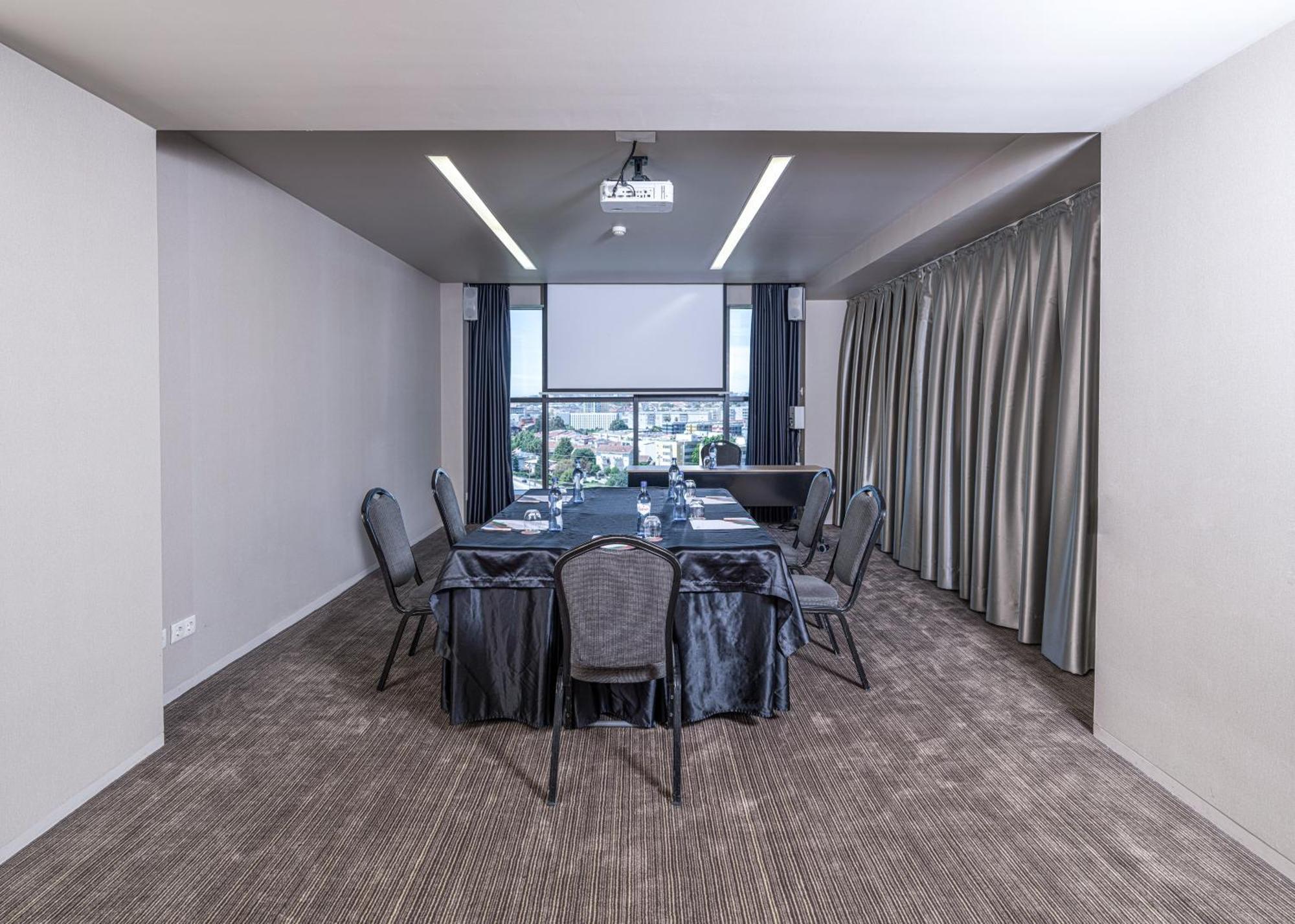 Melia Braga Hotel & Spa Dış mekan fotoğraf Meeting room