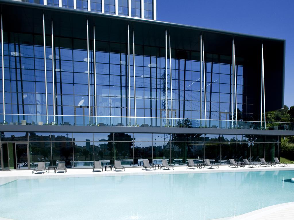 Melia Braga Hotel & Spa Dış mekan fotoğraf The swimming pool
