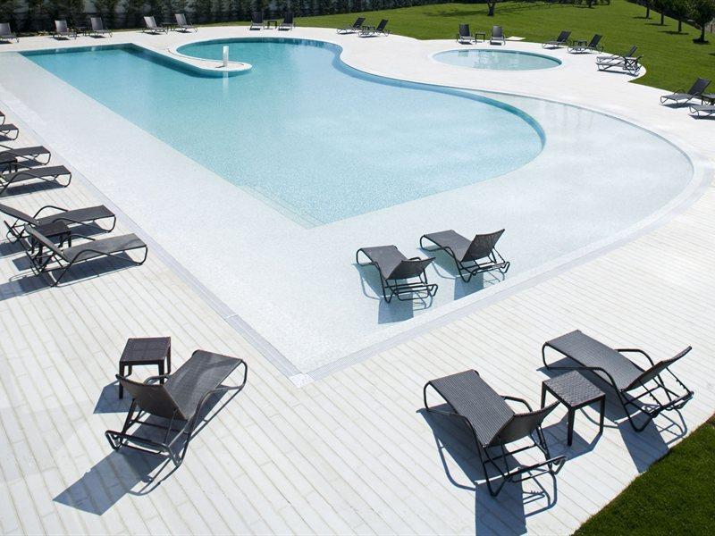 Melia Braga Hotel & Spa Dış mekan fotoğraf The pool at the Hotel