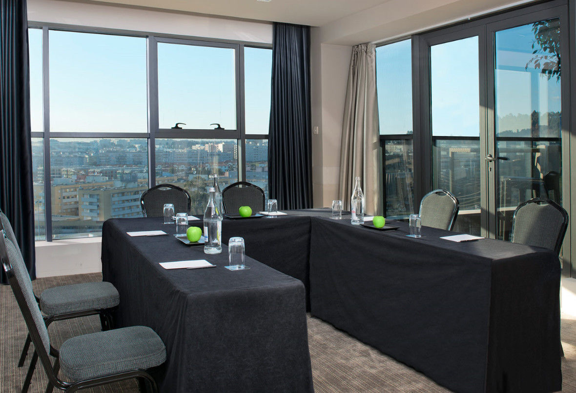 Melia Braga Hotel & Spa Dış mekan fotoğraf Meeting room